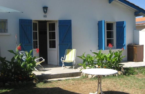 Vendays-Montalivet Villa | Vendays Montalivet - pretty villa in the pines 800 m south beach - quiet