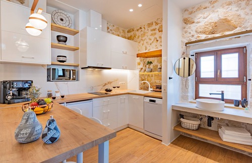 Old Town Rethymnon Apartment | Venetian charming ,stone-built apartment in center of Rethymno