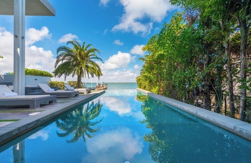 Venetian Islands Villa | Venetian Islands Luxury Waterfront Villa w/Dock & Heated Pool