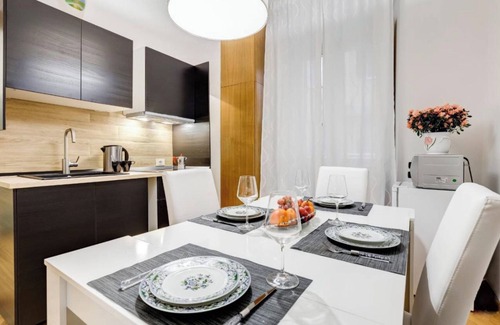 Rione XVI Ludovisi Apartment | VENETO COMFORTABLE APARTMENT (one night for up to 6 people)