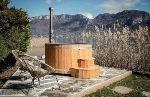 Cessenaz Apartment | Venez Chez Vous - Aux Premières Loges Appartement Pieds dans l'eau
