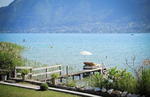 Cessenaz Apartment | Venez Chez Vous - Aux Premières Loges Appartement Pieds dans l'eau