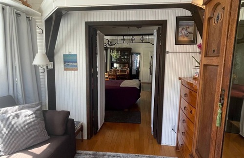 Venice House | Venice Beach original ! On walk street/first block off boardwalk