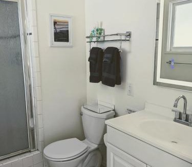 Venice Canals Apartment | Venice Canals & Beach Guest House