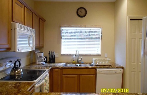 Venice House | Venice Townhouse Short Drive to Beaches