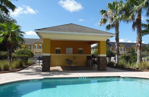 Venice House | Venice Townhouse Short Drive to Beaches