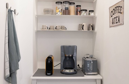 Vatican Apartment | Veniero37 Guest HousenFeeling at home in the heart of Rome