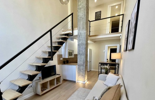 Ciudad Lineal Apartment | Ventas Plaza | Modern 2 Bedroom Duplex in Madrid