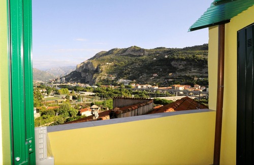 Old Town Apartment | Ventimiglia: Panoramic House In The Medieval Part