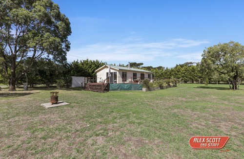 Ventnor House | VENTNOR FARM 2-6 GUESTS PETS WELCOME