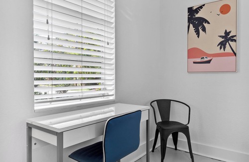 Middle River Terrace House | Ventur Tropical with Elite Pool & Ultimate Fun Zone