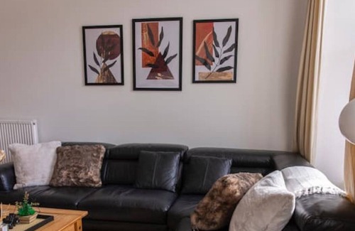 Glasgow Westend House | Venture Suite