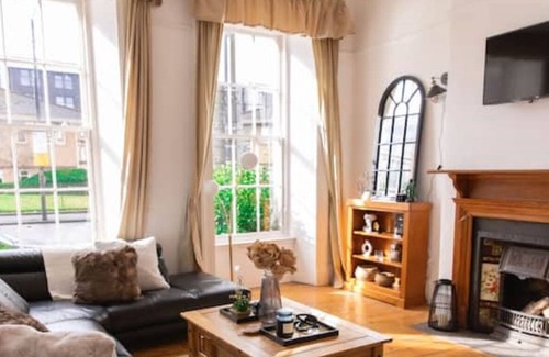 Glasgow Westend House | Venture Suite