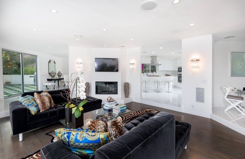 Hollywood Hills West House | Venus Modern Hollywood Hills