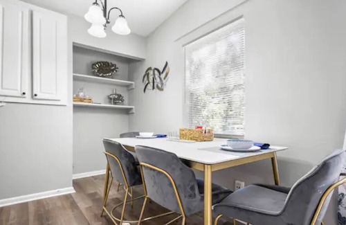 Magnolia Gardens House | Vera Luxe..