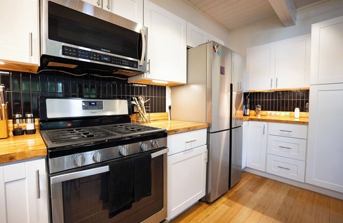 Hinesburg House | Vermont Lakehouse Retreat