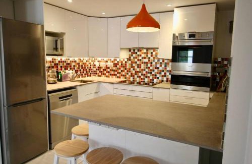 Cheltenham House | Vernon Place town centre, Vernon Cottage 3-bed with parking, 1A Vernon Court 2-bed with parking, 1B studio no parking, off the High Street next to Sandford Park