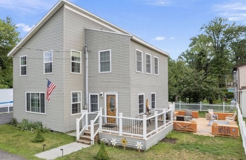 Sylvan Beach House | Verona Beach House: minutes to Sylvan/Verona Beach, Oneida Lake, Amusement park