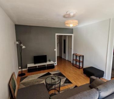 Chantiers Apartment | Versailles Tradition