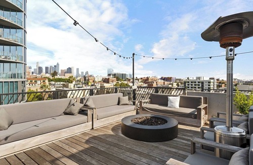 Wilshire Center Apartment | Versatile Luxury Penthouse