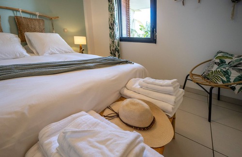La Saline Les Bains Apartment | Vert Saline, beau T2 avec piscine