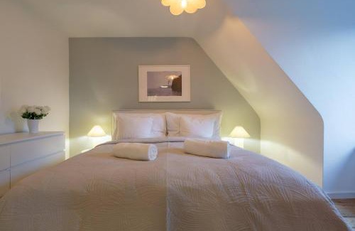 District 6 Apartment | Vertical Suite