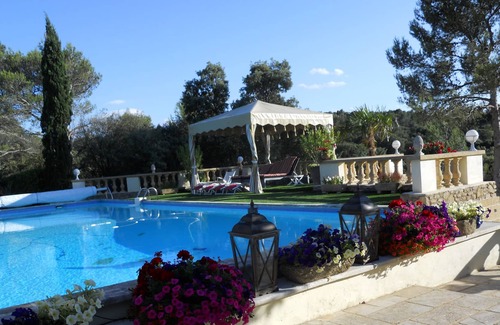 Orgon House | Very beautiful Gîte with sharing pool close to Eygalières - 2 people