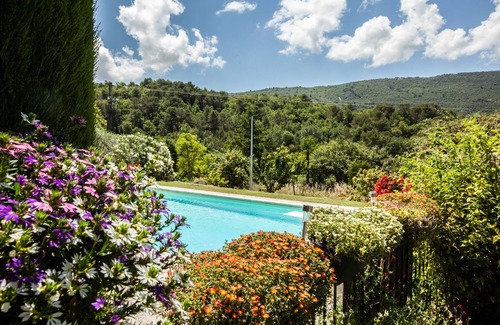 Bonnieux Apartment | Very beautiful gîte with swimming pool in the heart of the Luberon, in the village of Bonnieux