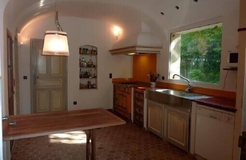 Salernes House | Very beautiful house with character in a quiet pool in lush greenery