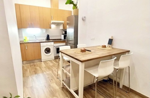 Perchel Norte Apartment | Very central studio with A/C, equipped kitchen, and elevator.