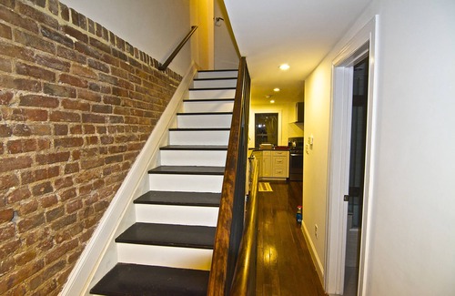 Bedford-Stuyvesant Apartment | Very clean & cozy independant apt. in Brooklyn home