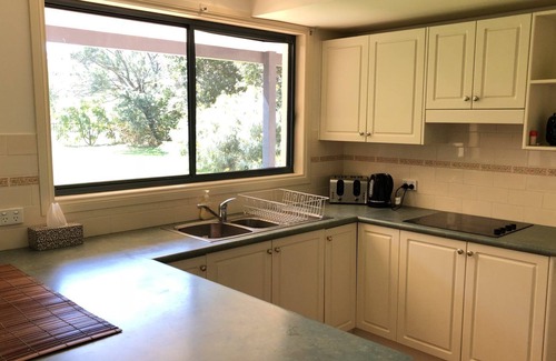 Hat Head House | Very comfortable, pet friendly (small dog), family home with Kogorah...