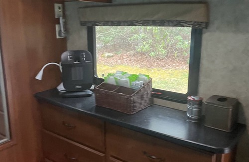 Cedar Mountain House | Very comfortable 32 foot Camper Trailer with 3 slide outs
