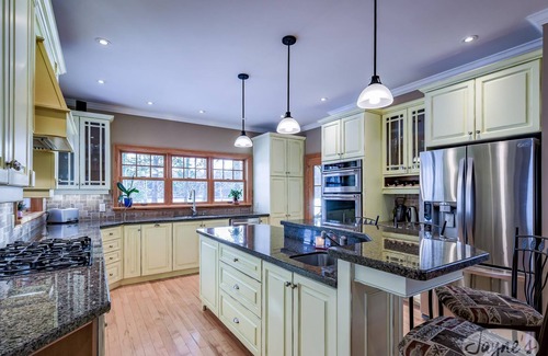 Lake of Bays Cottage | Very Cozy 4bdrm 4bath cottage in LOB. Glorious sunsets! Outdoor Oasis!