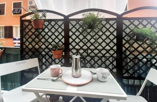 Genoa Apartment | Very large 170m2 1.5 bathrooms with Hammam Up to 10 guests Private parking