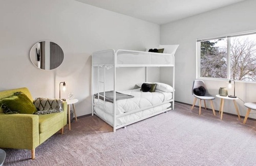 South Perry District Apartment | Very New 2 Bd 2 Bth Near Perry Dist and Downtown!