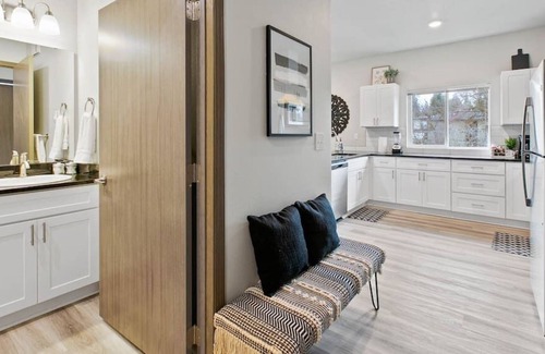 South Perry District Apartment | Very New 2 Bd 2 Bth Near Perry Dist and Downtown!