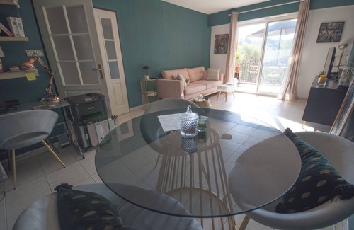 Mougins Apartment | Very nice 2-room apartment in the forest 10 minutes from the beach