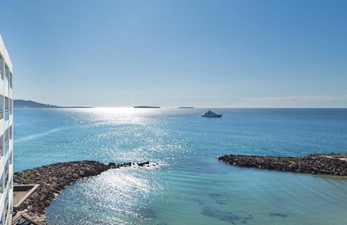 Mandelieu-La-Napoule Apartment | VERY NICE T1 ALCOVE IN A SECURE RESIDENCE WITH 3 POOLS
