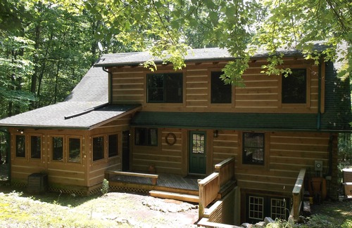 Millboro Springs Cabin | Very private luxury log home - Now with free 5G Wi-Fi!