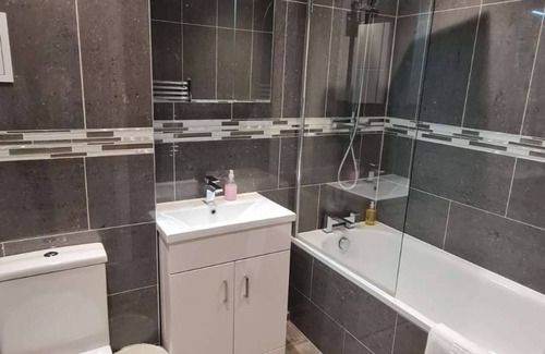 Cranford Apartment | Very spacious apartment
