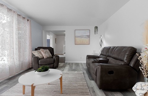 Allouez House | Very spacious, clean and tastefully remodeled home