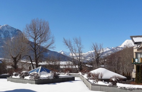 Briancon Apartment | Very well-equipped T2 apartment, located near cable car, train station, shops, .