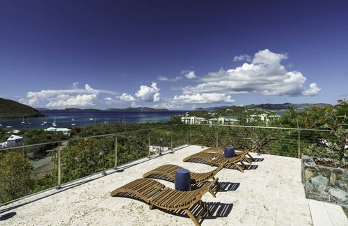 Nazareth Villa | Vessup View · 5BR -Walk to the beach! Close to the Ritz Carlton!