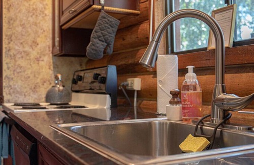 Pine Cabin | Vevee`s Pine A-Frame Retreat