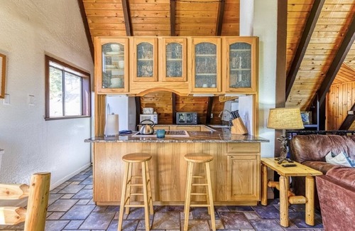 Tahoe Village House | VHR #08401874 4B 4B 3 Story Heavenly Ski Home Ski Retreat