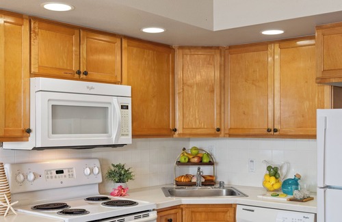 Kahana Condo | VI 507 Maui Studio Retreat – Enjoy Panoramic Lanai Views Near Beaches, Shopping & Restaurants