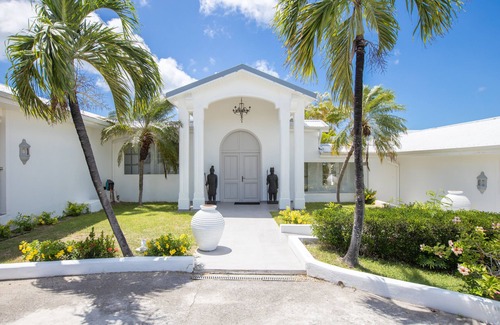 Les Terres Basses Villa | Villa Mandalay