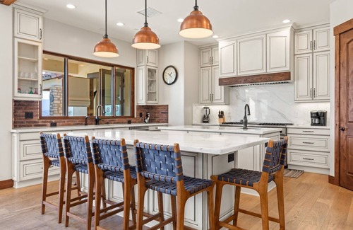 Temecula House | Via de la Sky Ranch | Sprawling Tuscan Villa in Wine Country