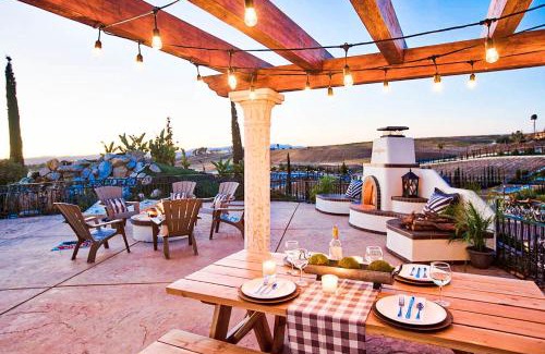 Temecula Villa | Via del Sur by AvantStay Private Spanish Villa w Views Walk to Wineries